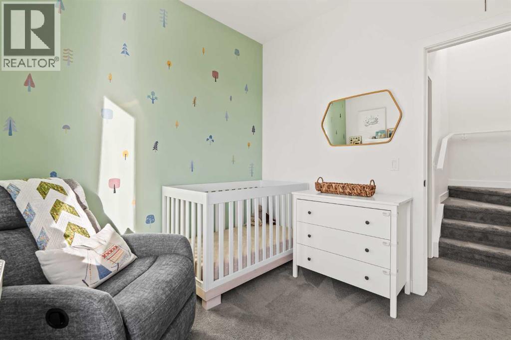 1940 Bowness Road Nw, Calgary, AB - Indoor Photo Showing Bedroom
