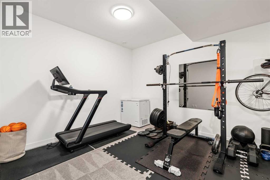 1940 Bowness Road Nw, Calgary, AB - Indoor Photo Showing Gym Room