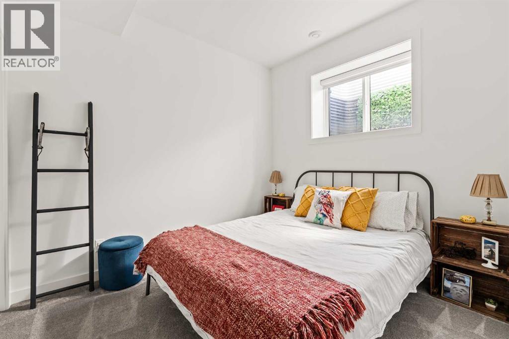 1940 Bowness Road Nw, Calgary, AB - Indoor Photo Showing Bedroom