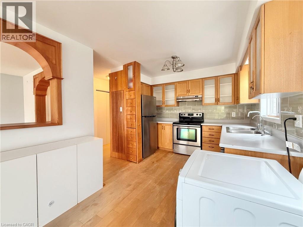 63 Jordan Drive, Cambridge, ON - Indoor Photo Showing Kitchen With Double Sink