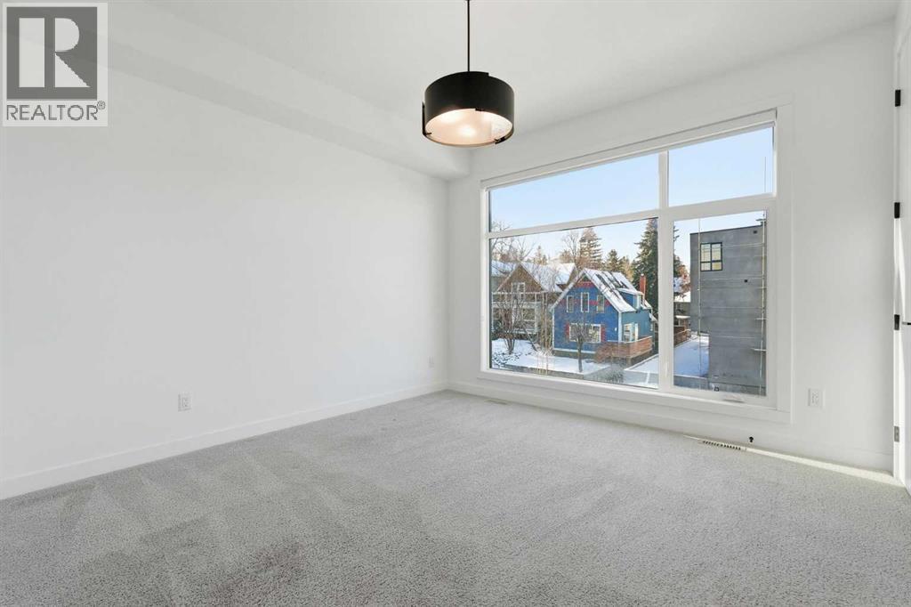 2104 17A Street Sw, Calgary, AB - Indoor Photo Showing Other Room