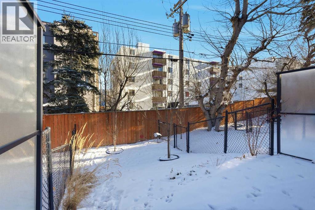 2104 17A Street Sw, Calgary, AB - Outdoor