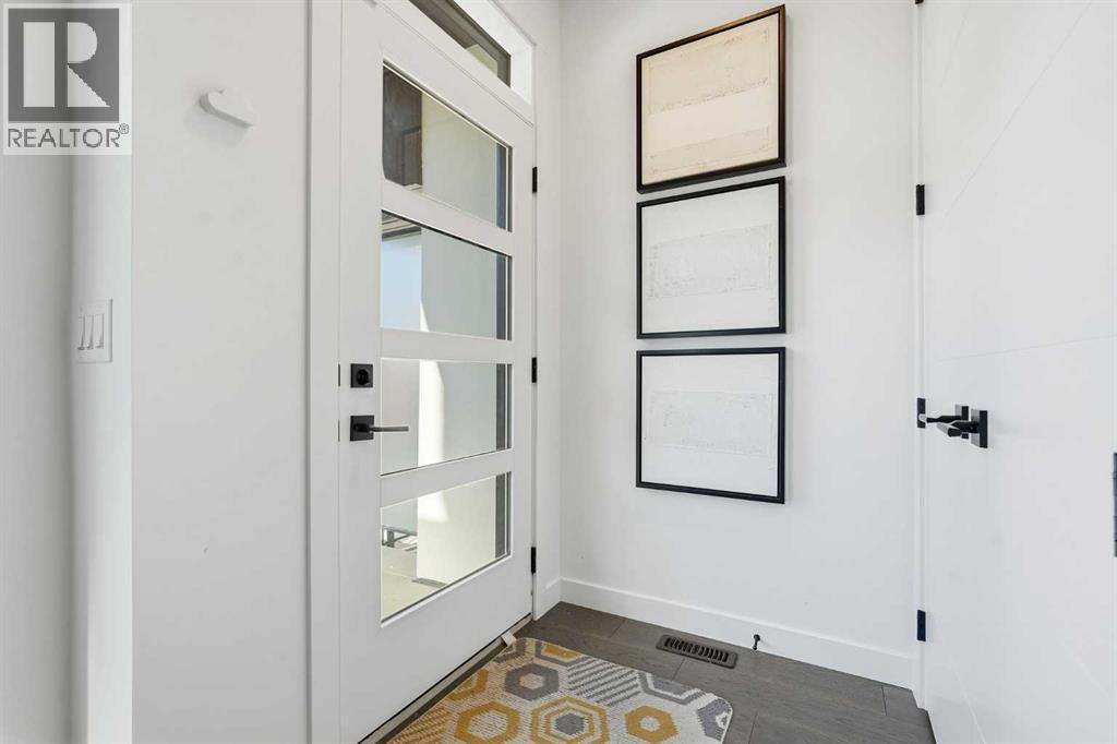 2104 17A Street Sw, Calgary, AB - Indoor Photo Showing Other Room