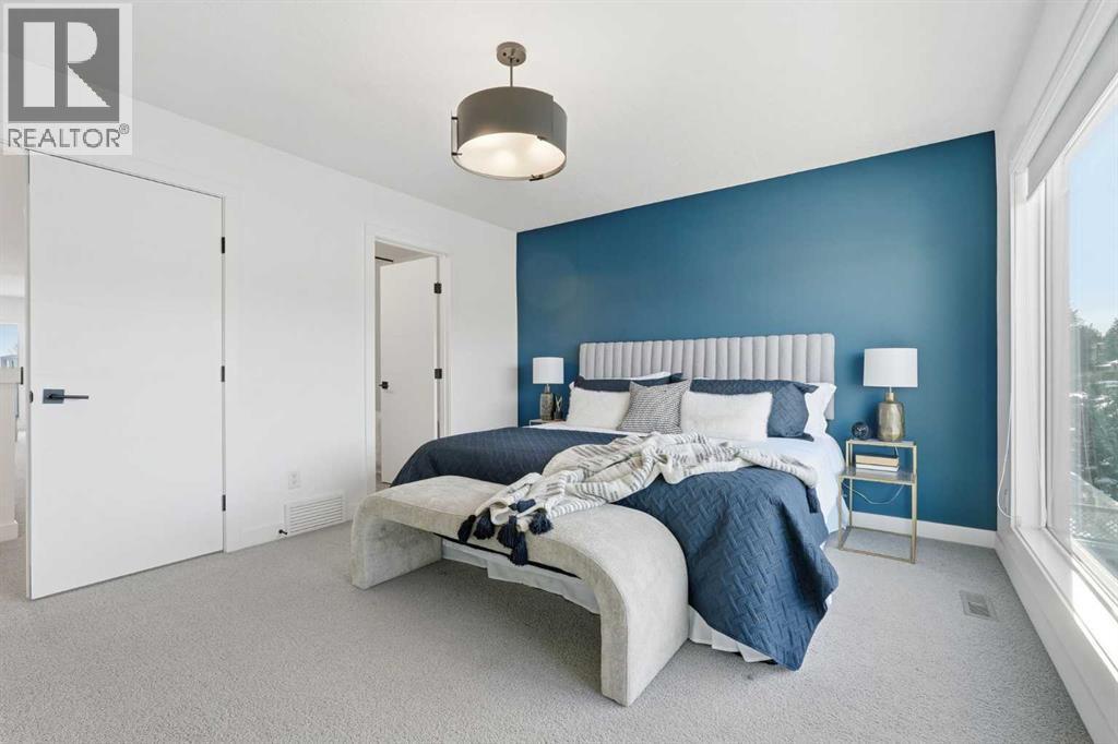 2104 17A Street Sw, Calgary, AB - Indoor Photo Showing Bedroom