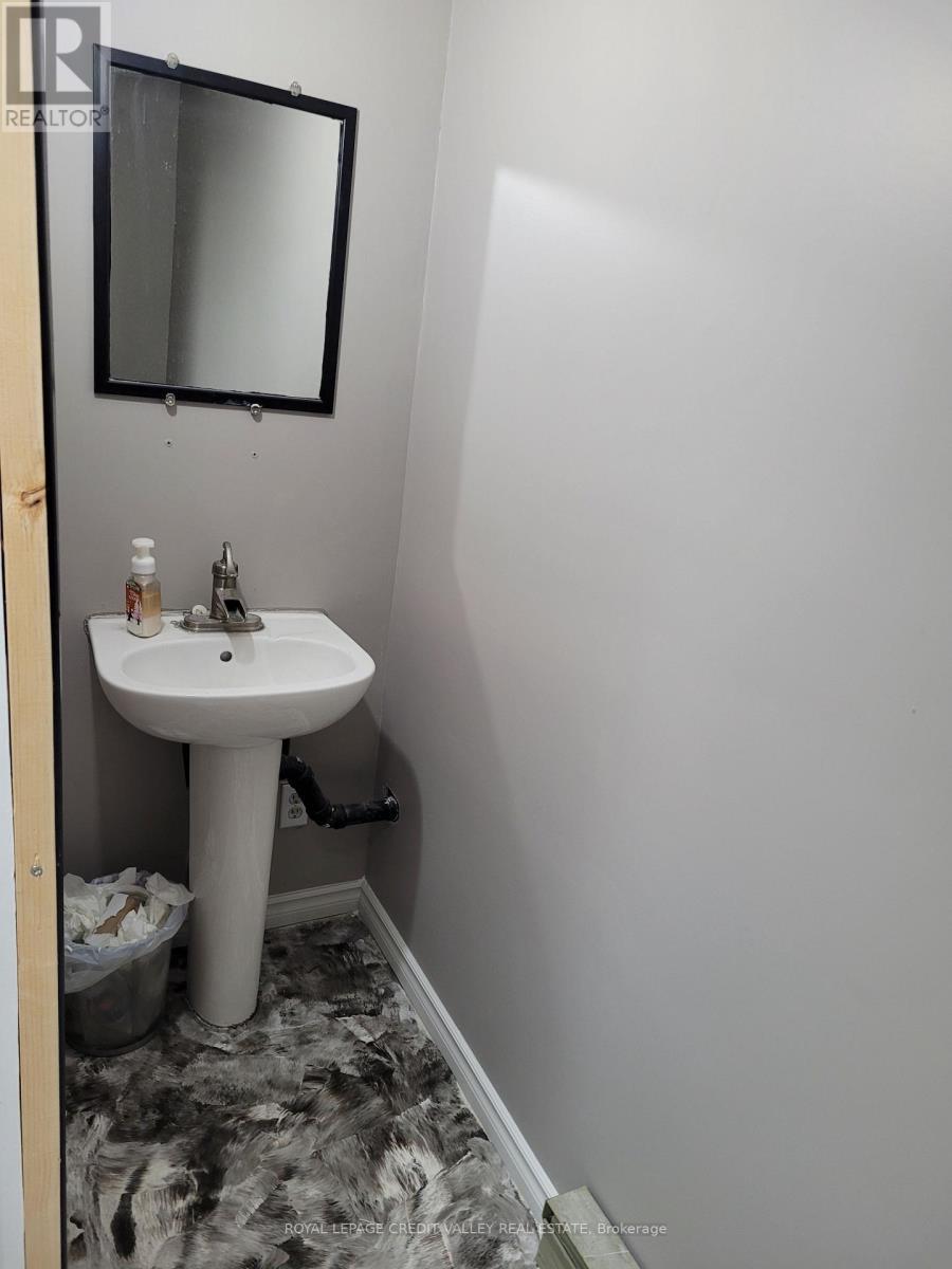 105 Hastings Street N, Bancroft, ON