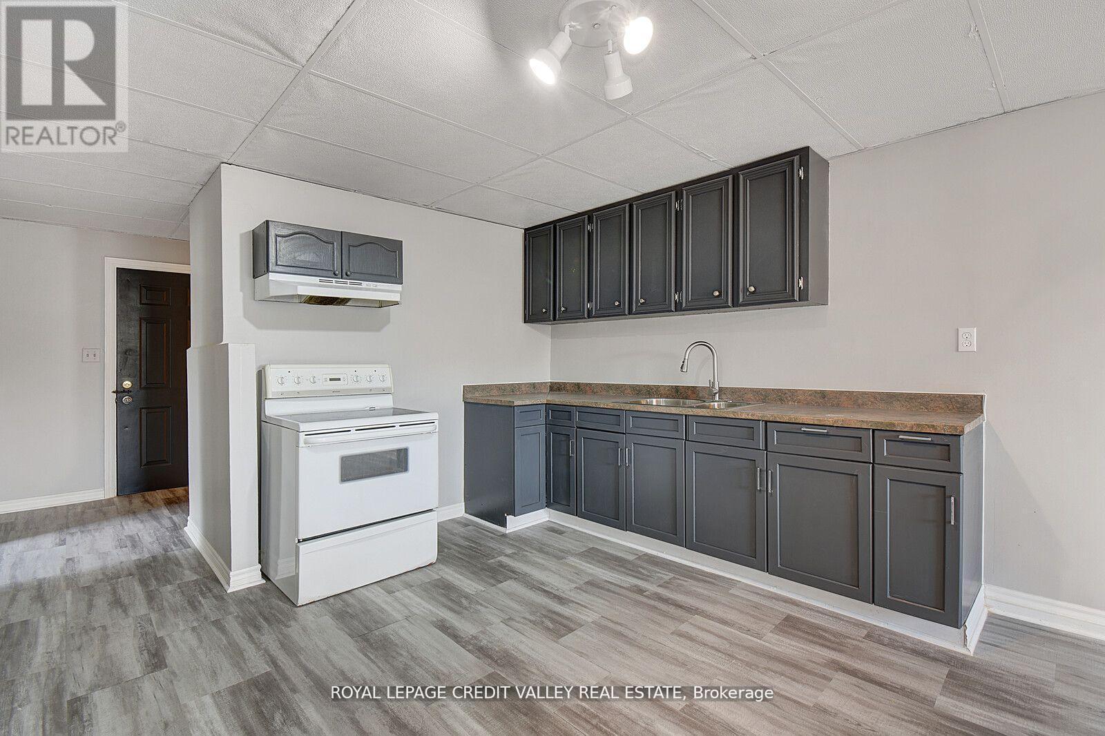 105 Hastings Street N, Bancroft, ON