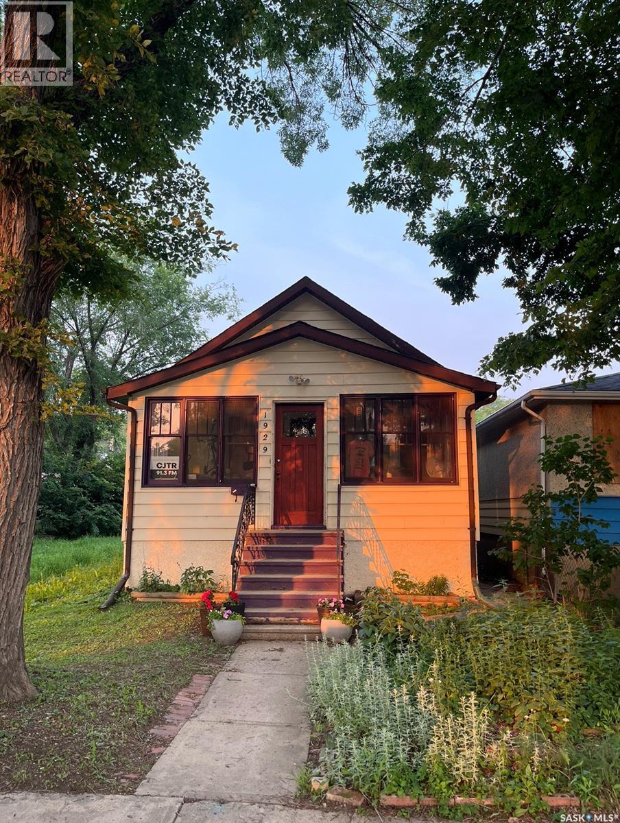 1929 Toronto Street, Regina, SK - Outdoor