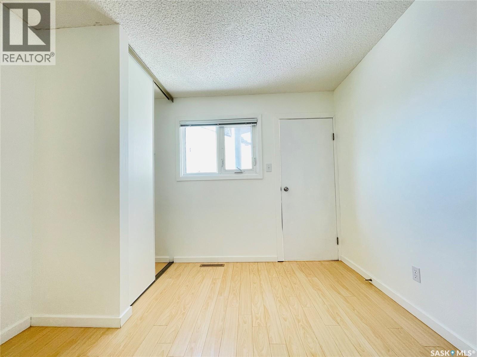 5026 10Th Avenue, Regina, SK - Indoor Photo Showing Other Room