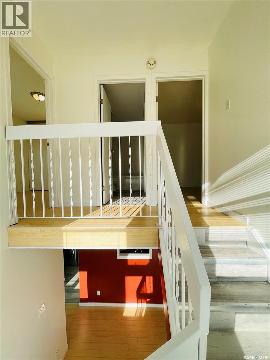 5026 10Th Avenue, Regina, SK - Indoor Photo Showing Other Room