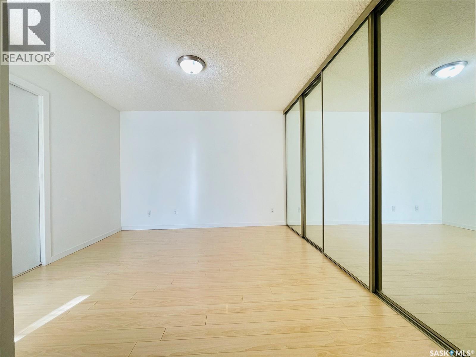 5026 10Th Avenue, Regina, SK - Indoor Photo Showing Other Room