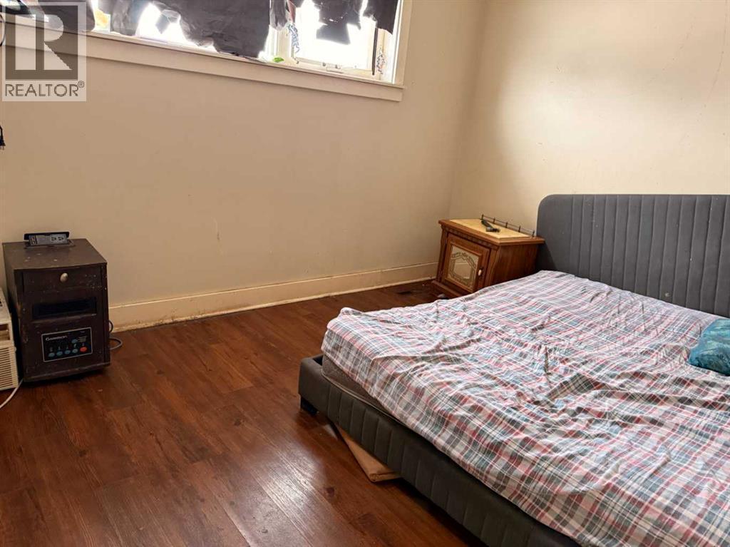 56, 305 5 Street, Wainwright, AB - Indoor Photo Showing Bedroom