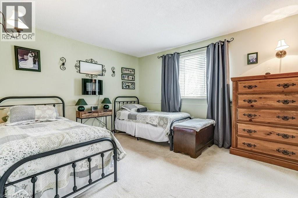 9188 Dickenson Road W, Mount Hope, ON - Indoor Photo Showing Bedroom