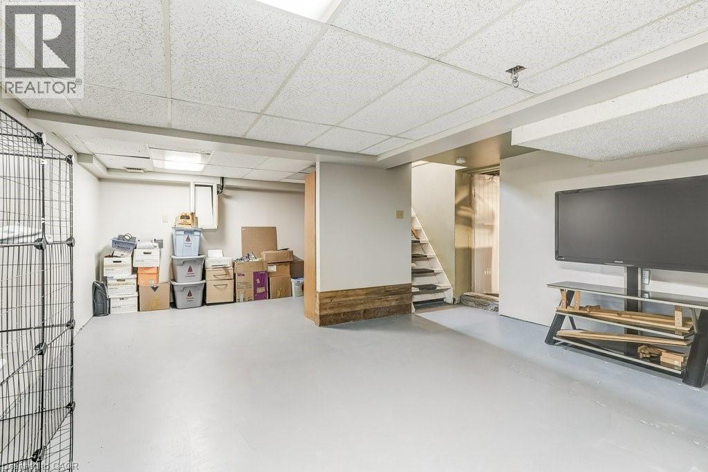 9188 Dickenson Road W, Mount Hope, ON - Indoor Photo Showing Other Room