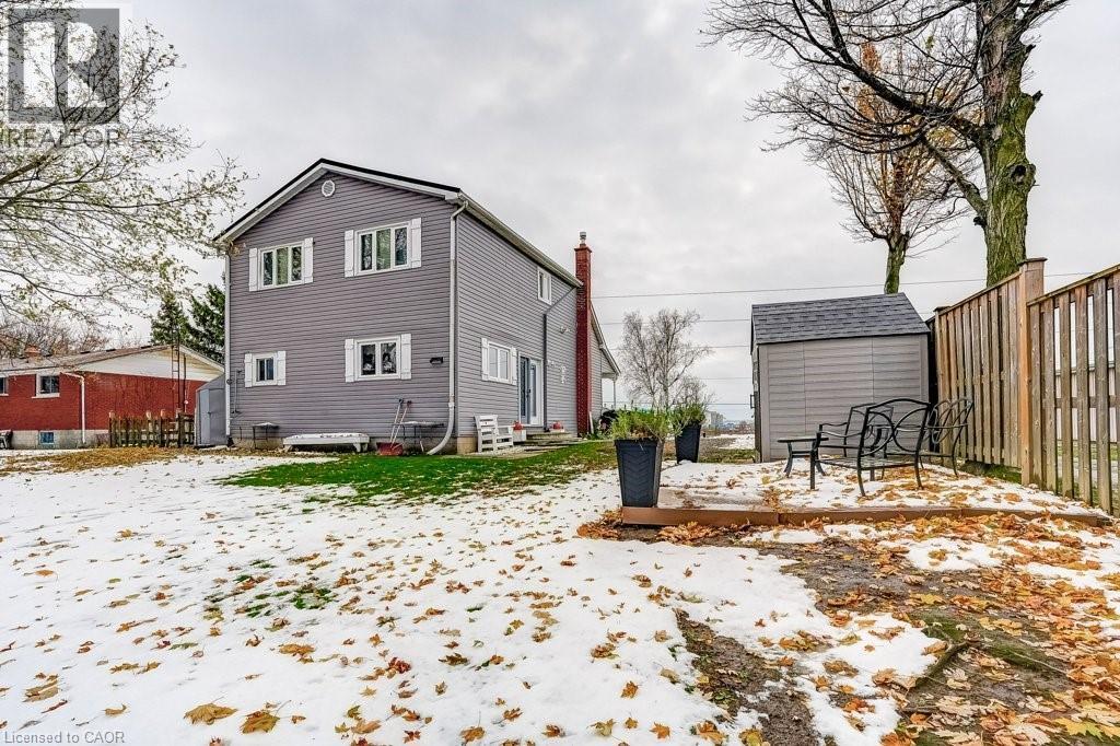 9188 Dickenson Road W, Mount Hope, ON - Outdoor With Deck Patio Veranda