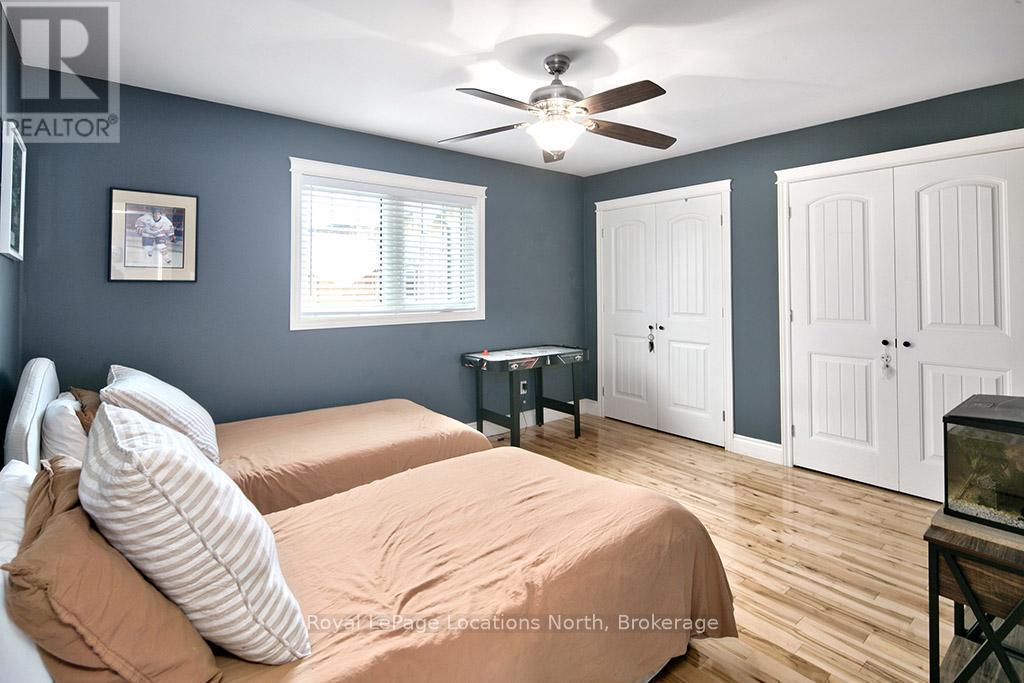 176 Semple Lane, Grey Highlands, ON - Indoor Photo Showing Bedroom