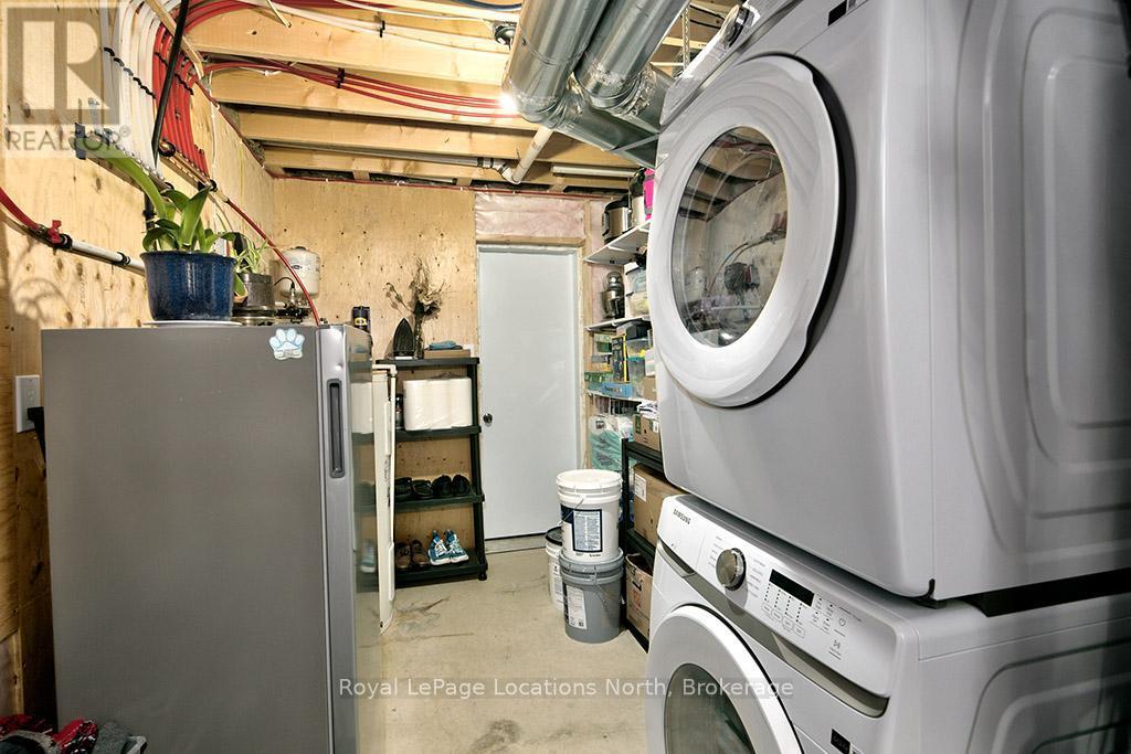 176 Semple Lane, Grey Highlands, ON - Indoor Photo Showing Laundry Room