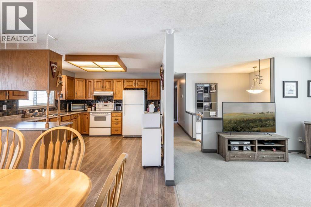 52 Ross Haven Way Se, Medicine Hat, AB - Indoor