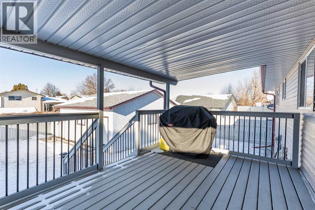 52 Ross Haven Way Se, Medicine Hat, AB - Outdoor With Deck Patio Veranda With Exterior