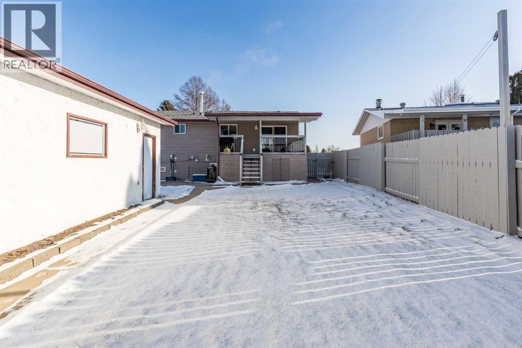 52 Ross Haven Way Se, Medicine Hat, AB - Outdoor