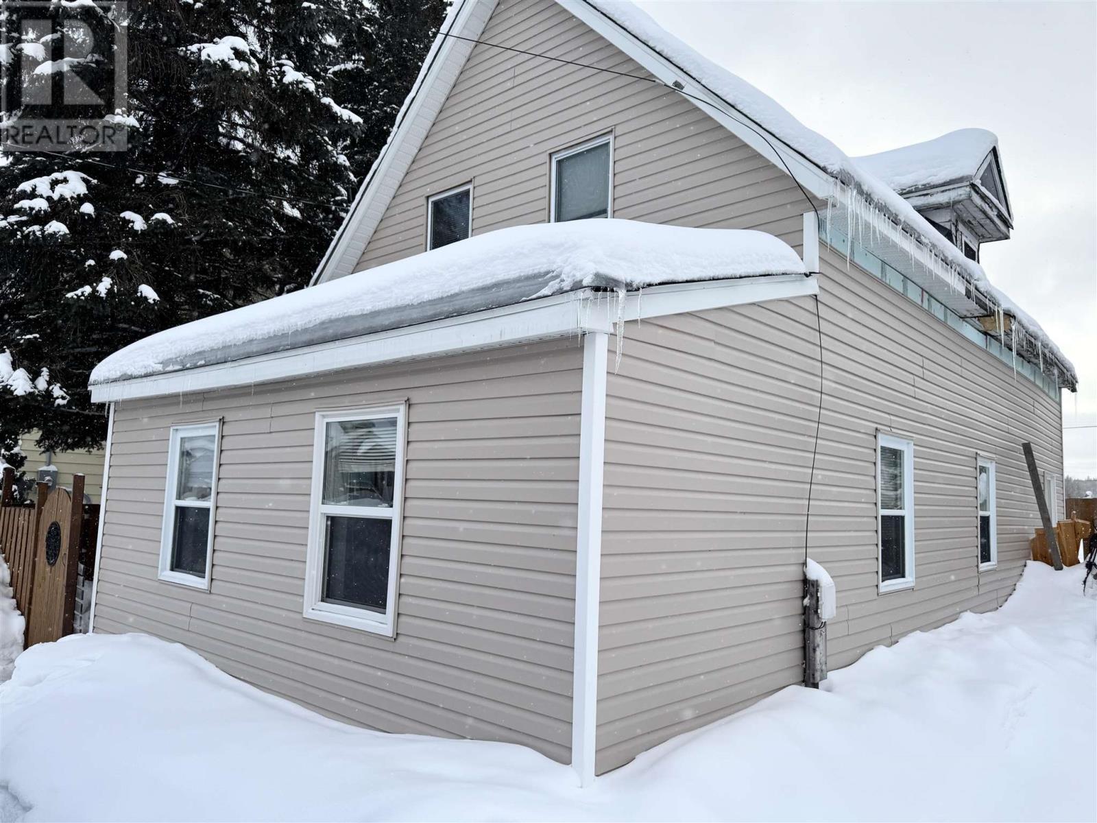 73 Lansdowne St S, Chapleau, ON - Outdoor With Exterior