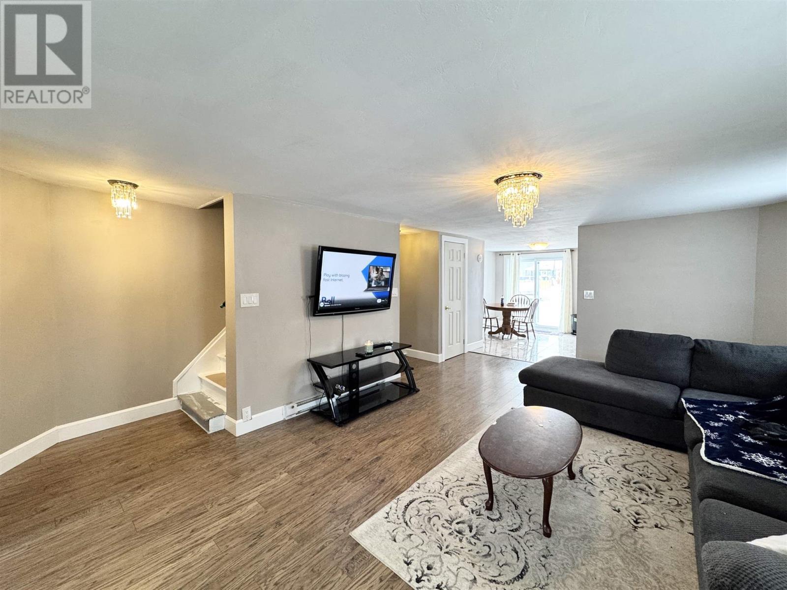 73 Lansdowne St S, Chapleau, ON - Indoor Photo Showing Living Room