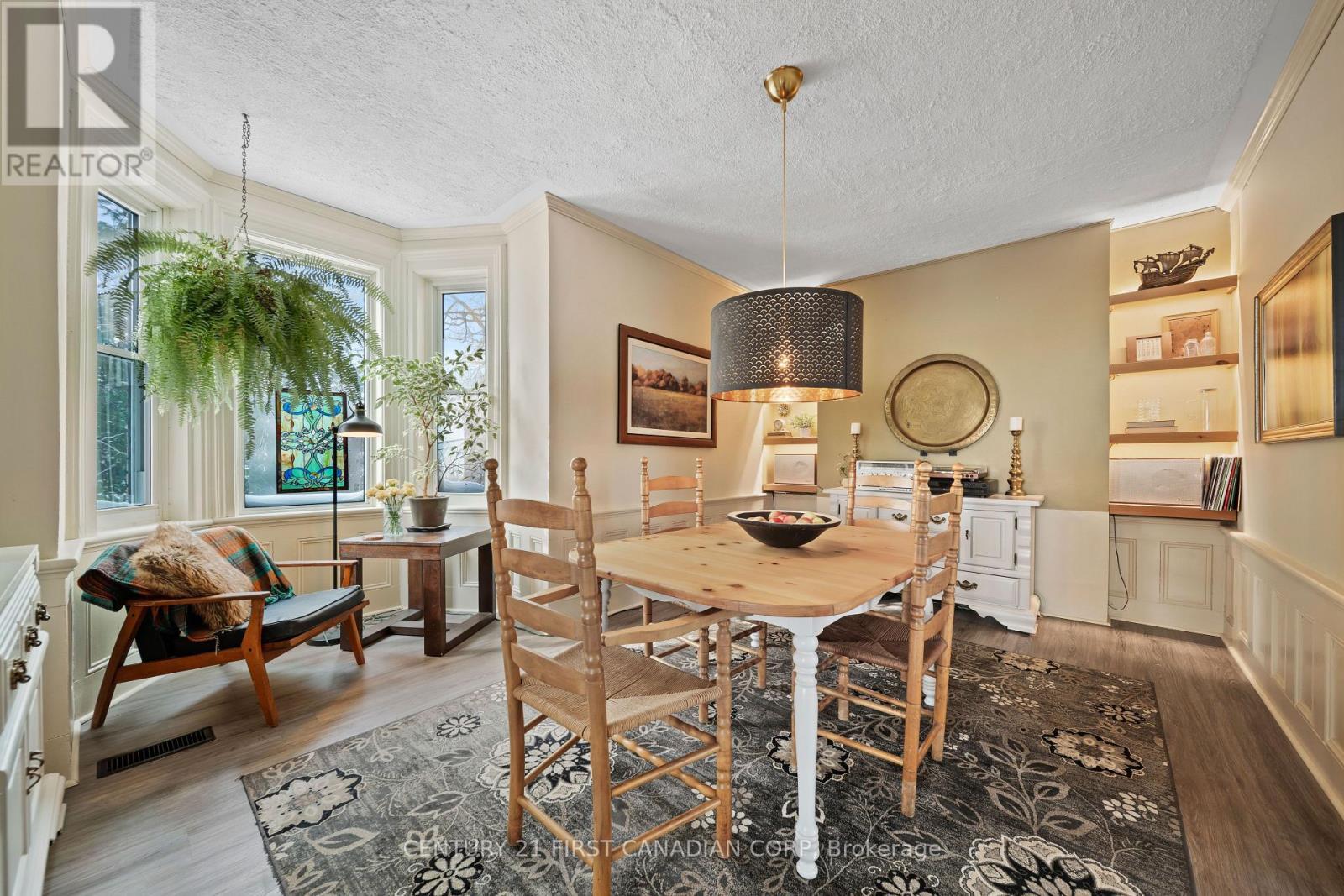 6168 William Street, Lucan Biddulph (Lucan), ON - Indoor Photo Showing Dining Room