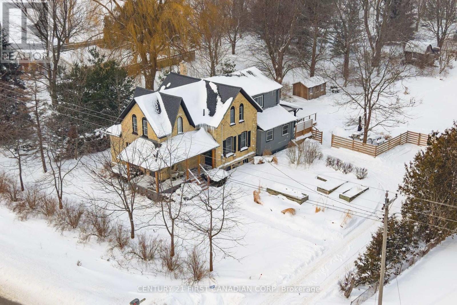 6168 William Street, Lucan Biddulph (Lucan), ON - Outdoor