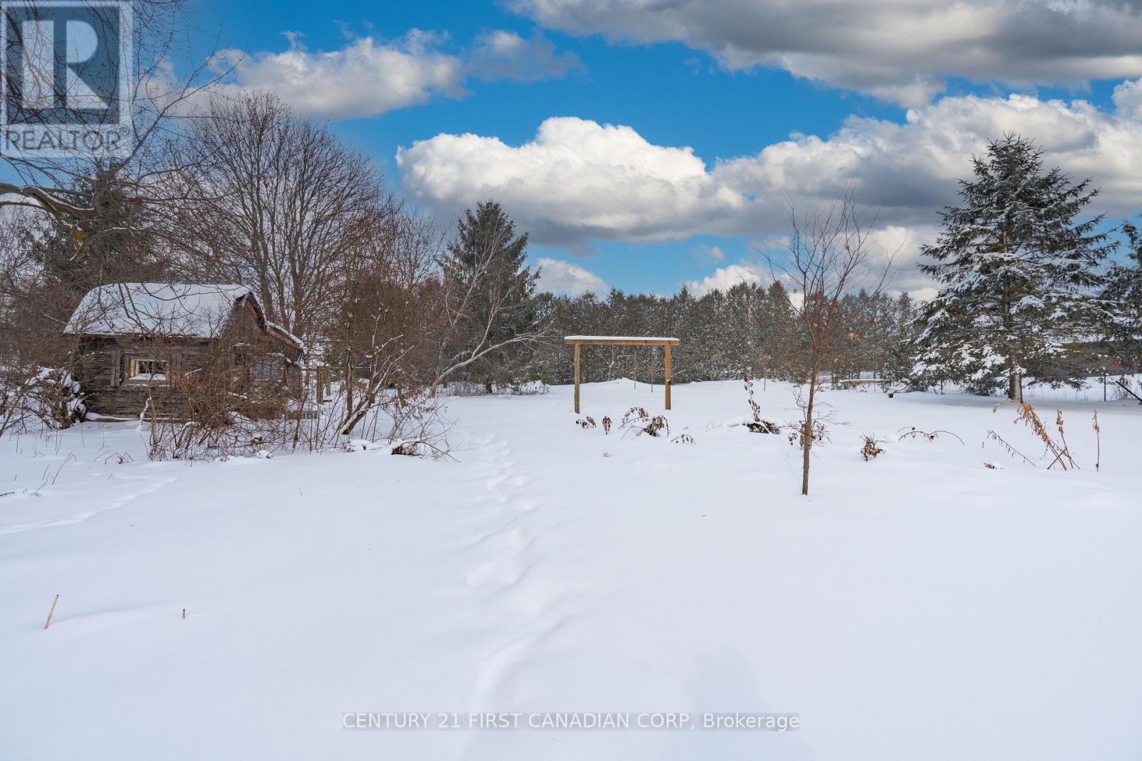 6168 William Street, Lucan Biddulph (Lucan), ON - Outdoor With View