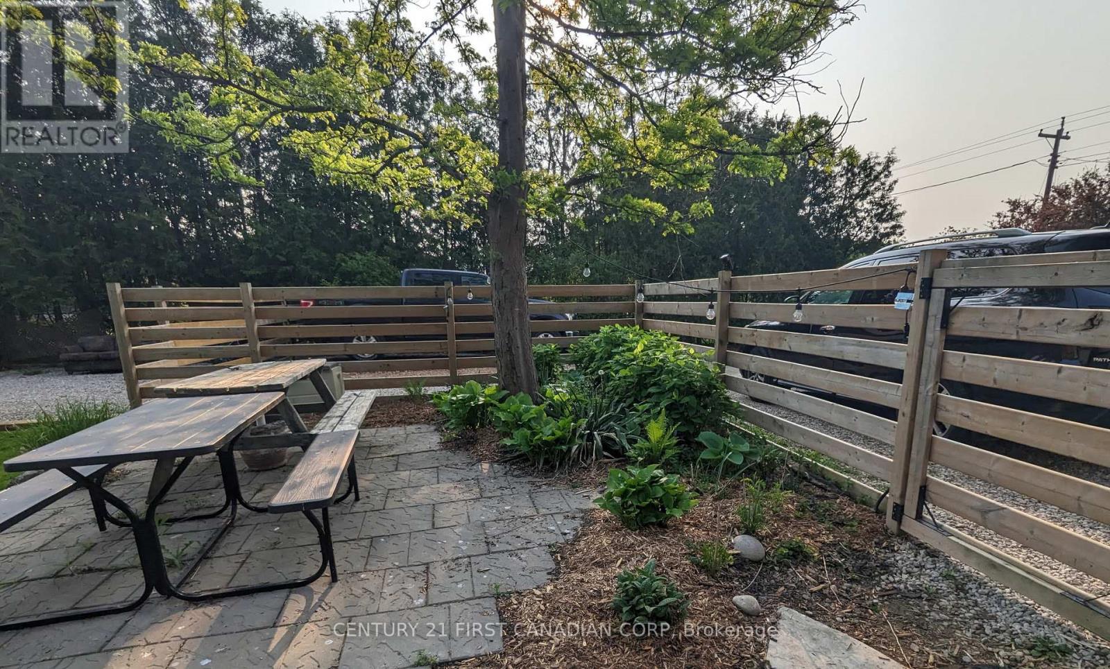 6168 William Street, Lucan Biddulph (Lucan), ON - Outdoor