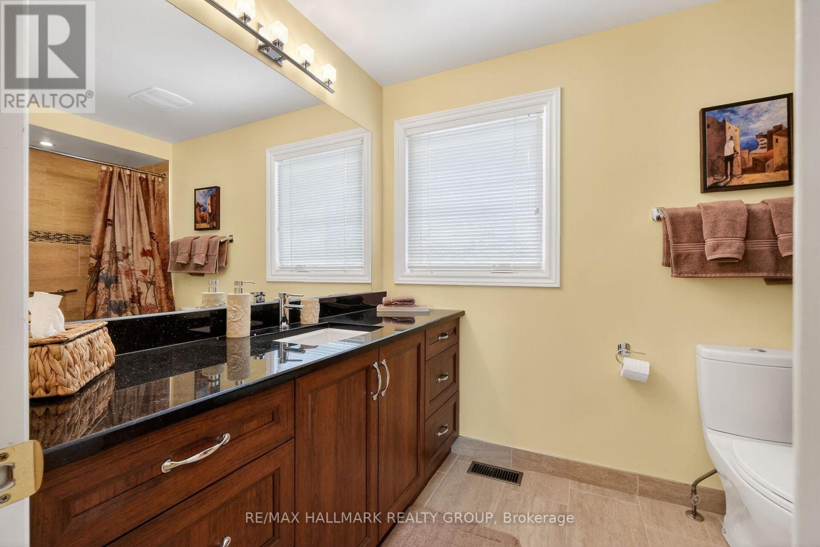1715 Hunters Run Drive, Ottawa, ON - Indoor Photo Showing Bathroom