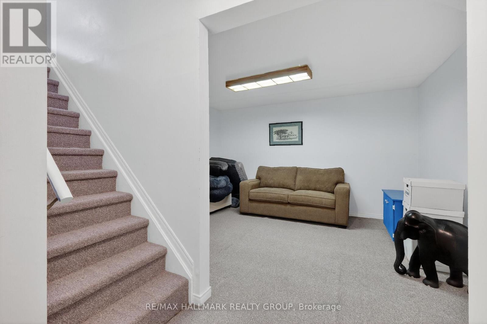 1715 Hunters Run Drive, Ottawa, ON - Indoor Photo Showing Other Room