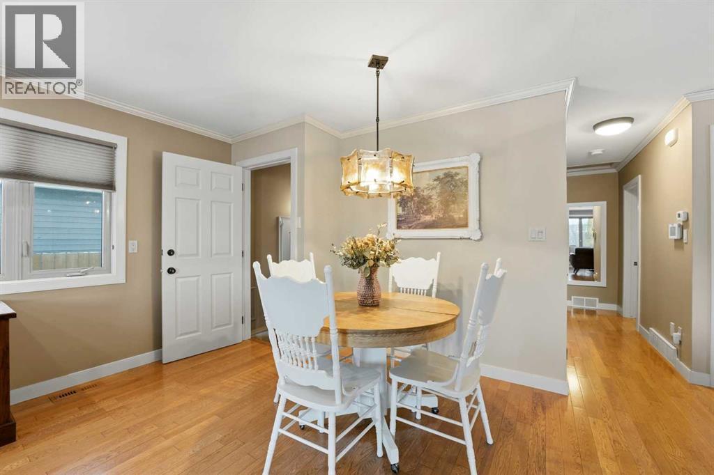 14 Sherwood Crescent, Red Deer, AB - Indoor Photo Showing Dining Room