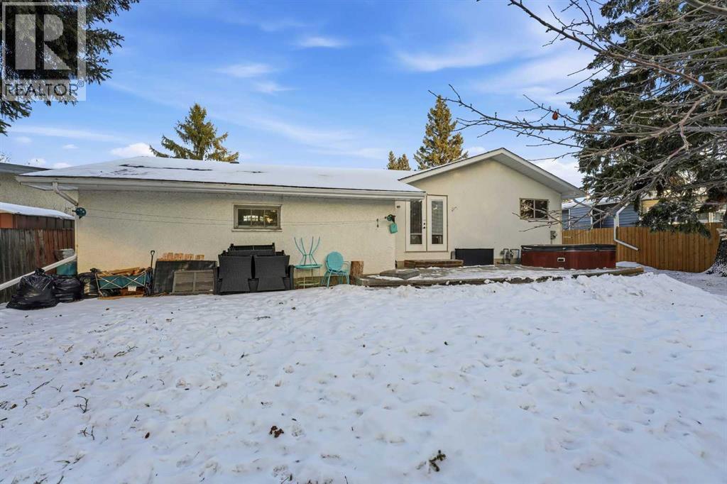 14 Sherwood Crescent, Red Deer, AB - Outdoor