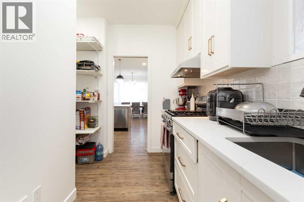 344 Rivergrove Chase W, Lethbridge, AB - Indoor Photo Showing Kitchen