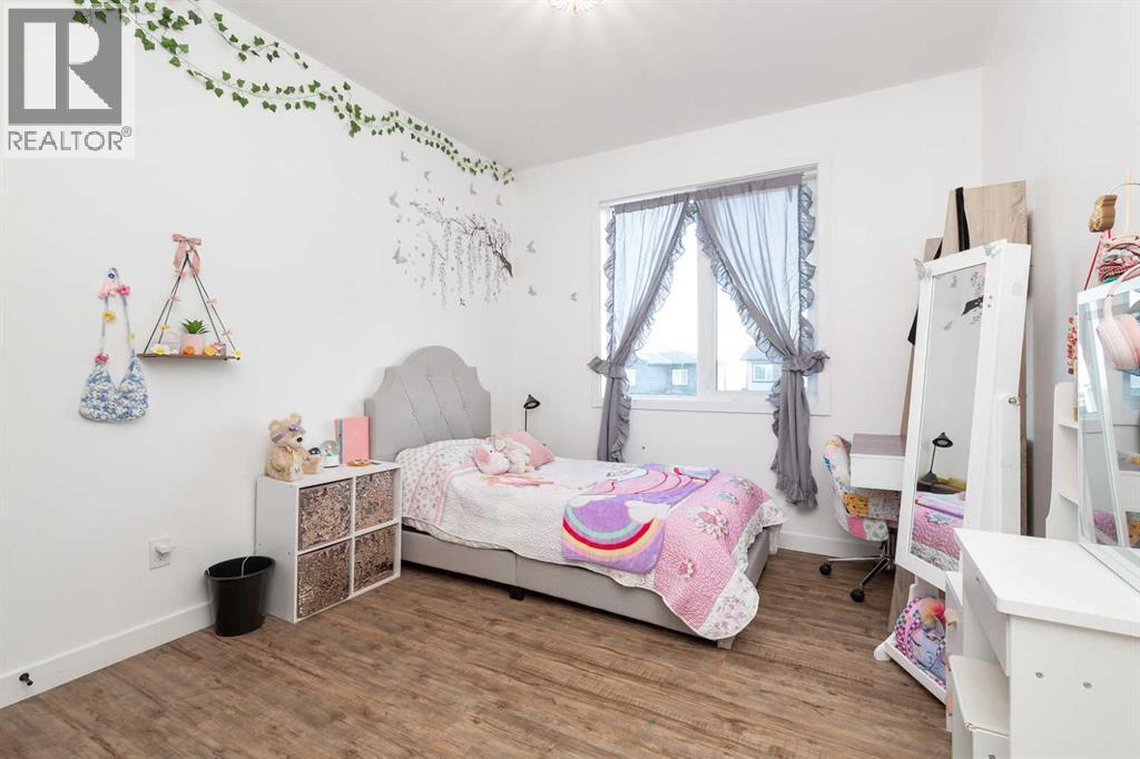 344 Rivergrove Chase W, Lethbridge, AB - Indoor Photo Showing Bedroom