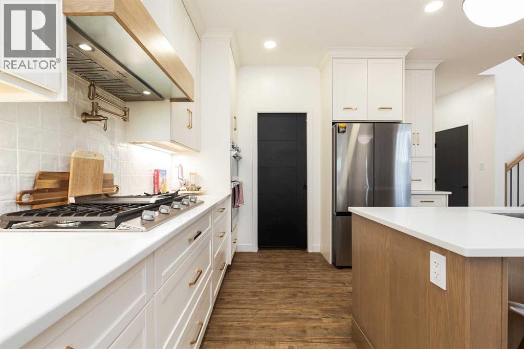 344 Rivergrove Chase W, Lethbridge, AB - Indoor Photo Showing Kitchen With Upgraded Kitchen