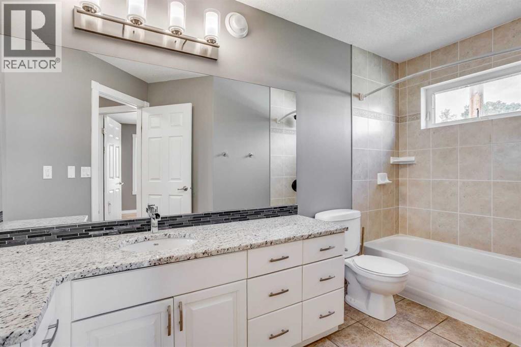 117 Cheecham Court, Anzac, AB - Indoor Photo Showing Bathroom