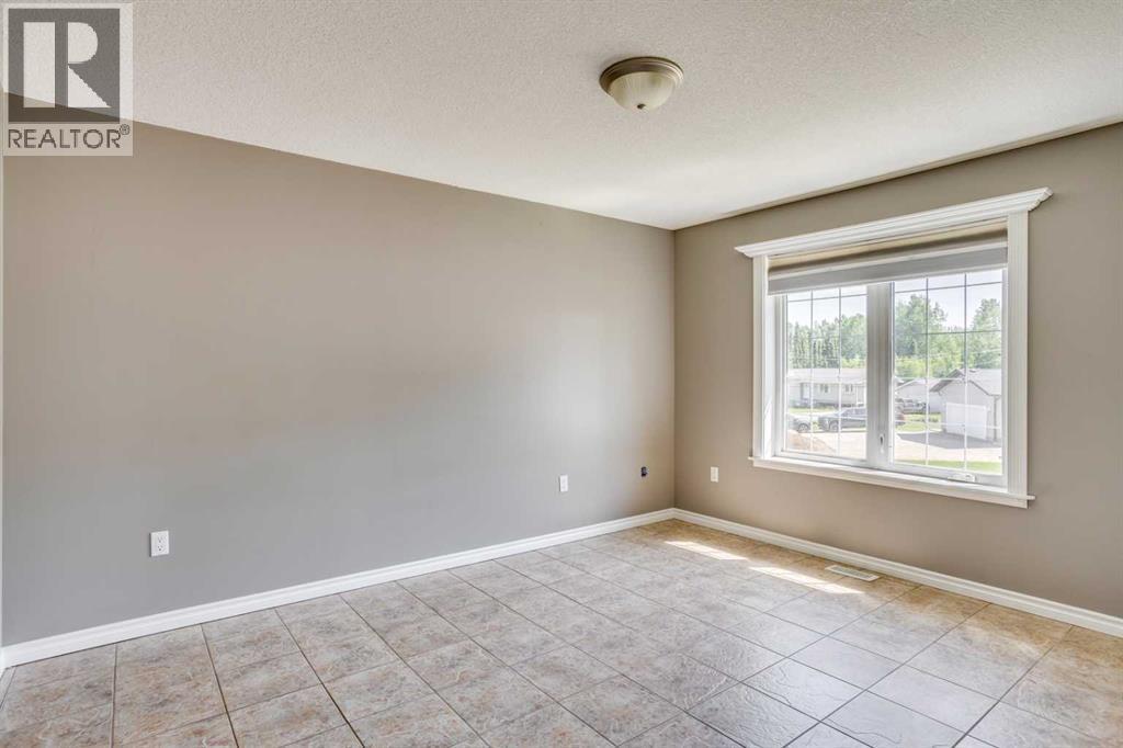 117 Cheecham Court, Anzac, AB - Indoor Photo Showing Other Room