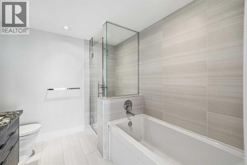 1604, 510 6 Avenue Se, Calgary, AB - Indoor Photo Showing Bathroom