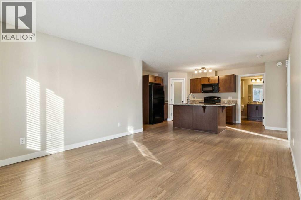 4102, 2781 Chinook Winds Drive Sw, Airdrie, AB - Indoor Photo Showing Kitchen