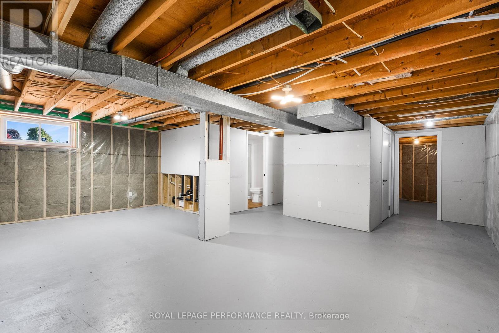 2140 Valley Street, North Stormont, ON - Indoor Photo Showing Basement