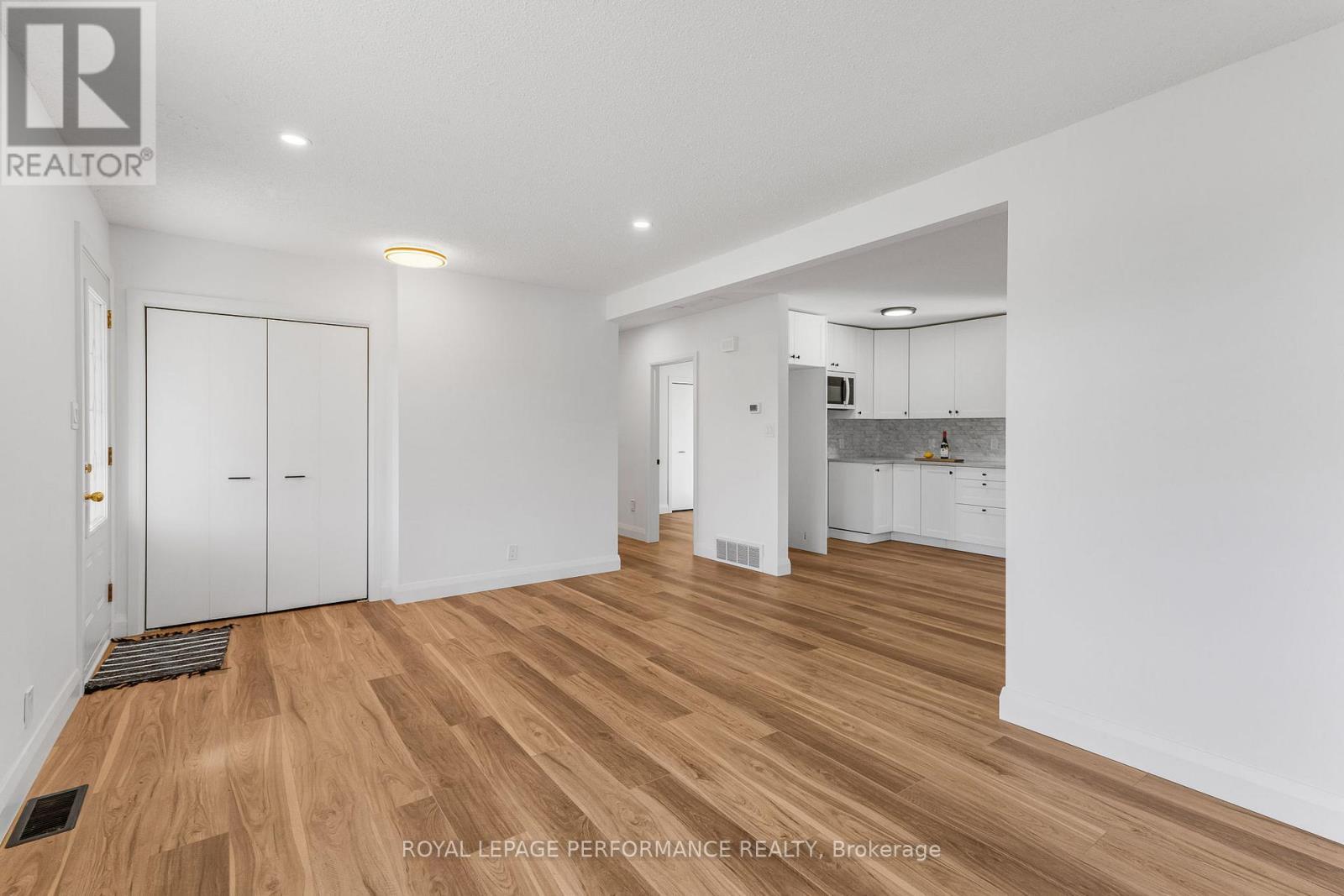 2140 Valley Street, North Stormont, ON - Indoor Photo Showing Other Room