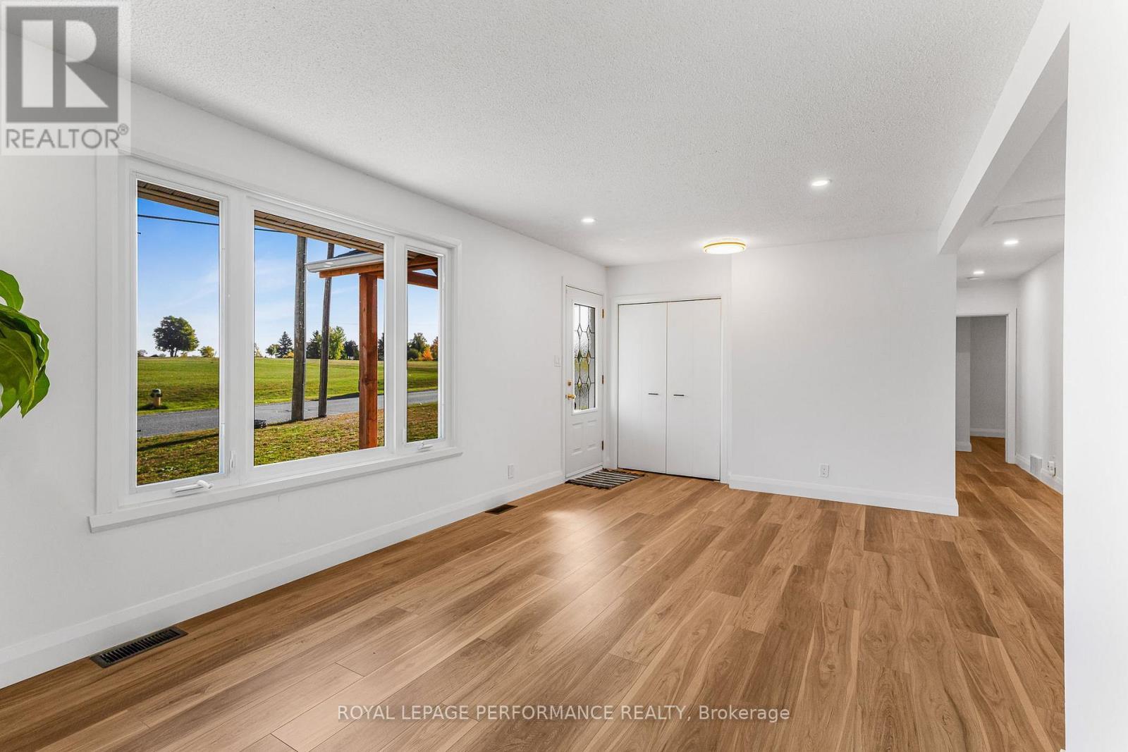 2140 Valley Street, North Stormont, ON - Indoor Photo Showing Other Room