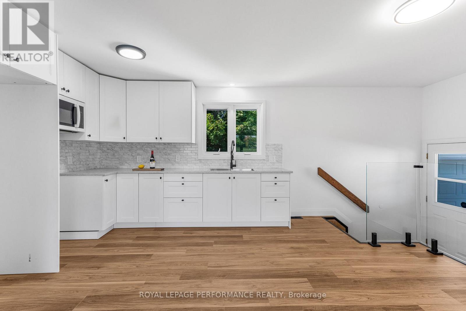 2140 Valley Street, North Stormont, ON - Indoor Photo Showing Kitchen