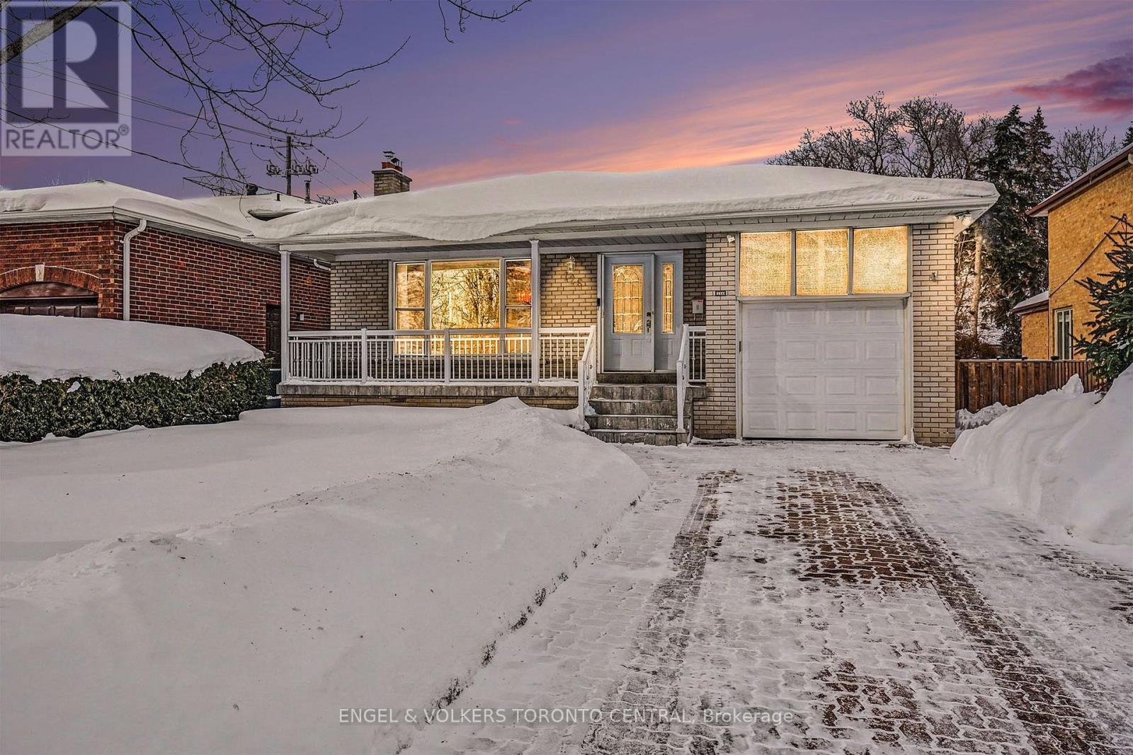 126 Pemberton Avenue, Toronto, ON - Outdoor