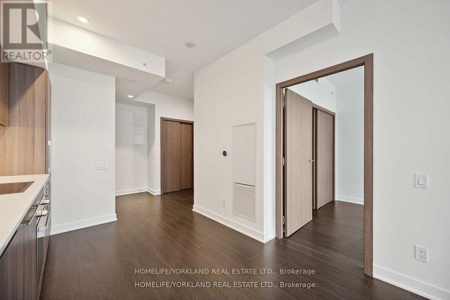 4205 - 17 Bathurst Street, Toronto, ON - Indoor