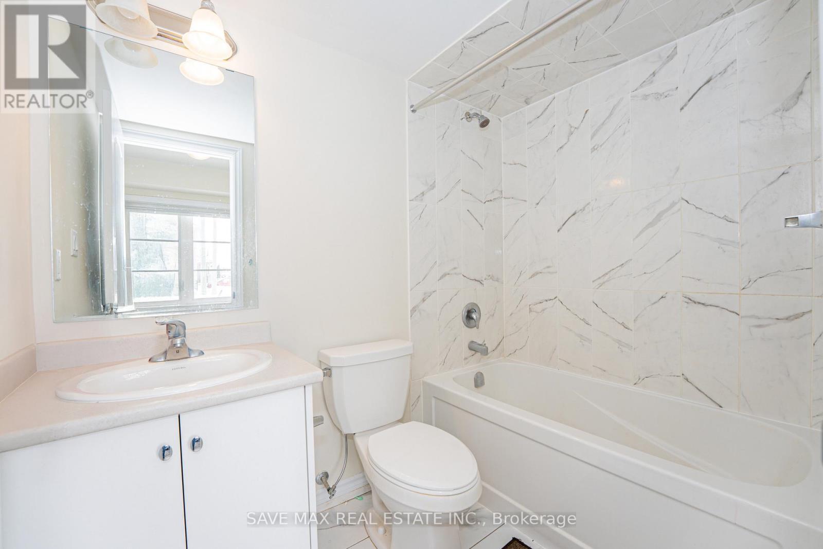 2101 Prestonvale Road, Clarington, ON - Indoor Photo Showing Bathroom