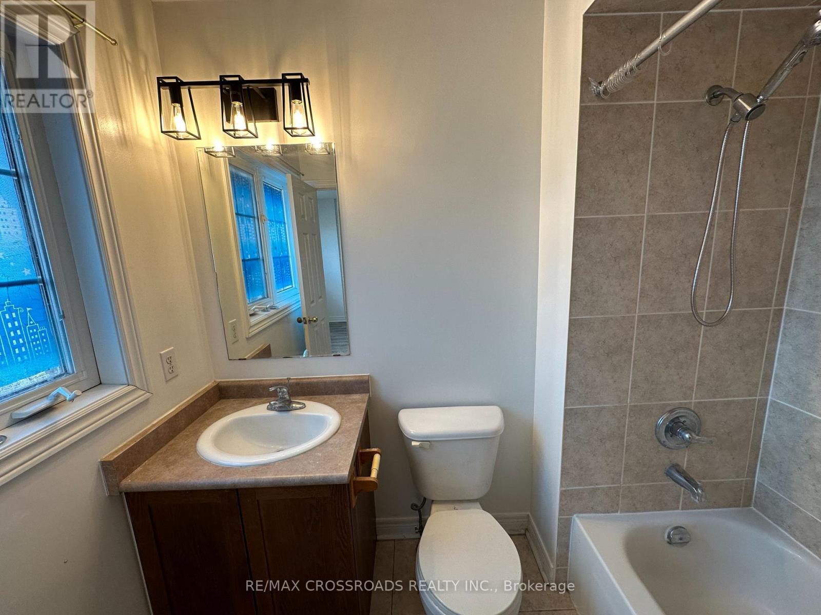 63 Heritage Hollow Esta Street, Richmond Hill, ON - Indoor Photo Showing Bathroom