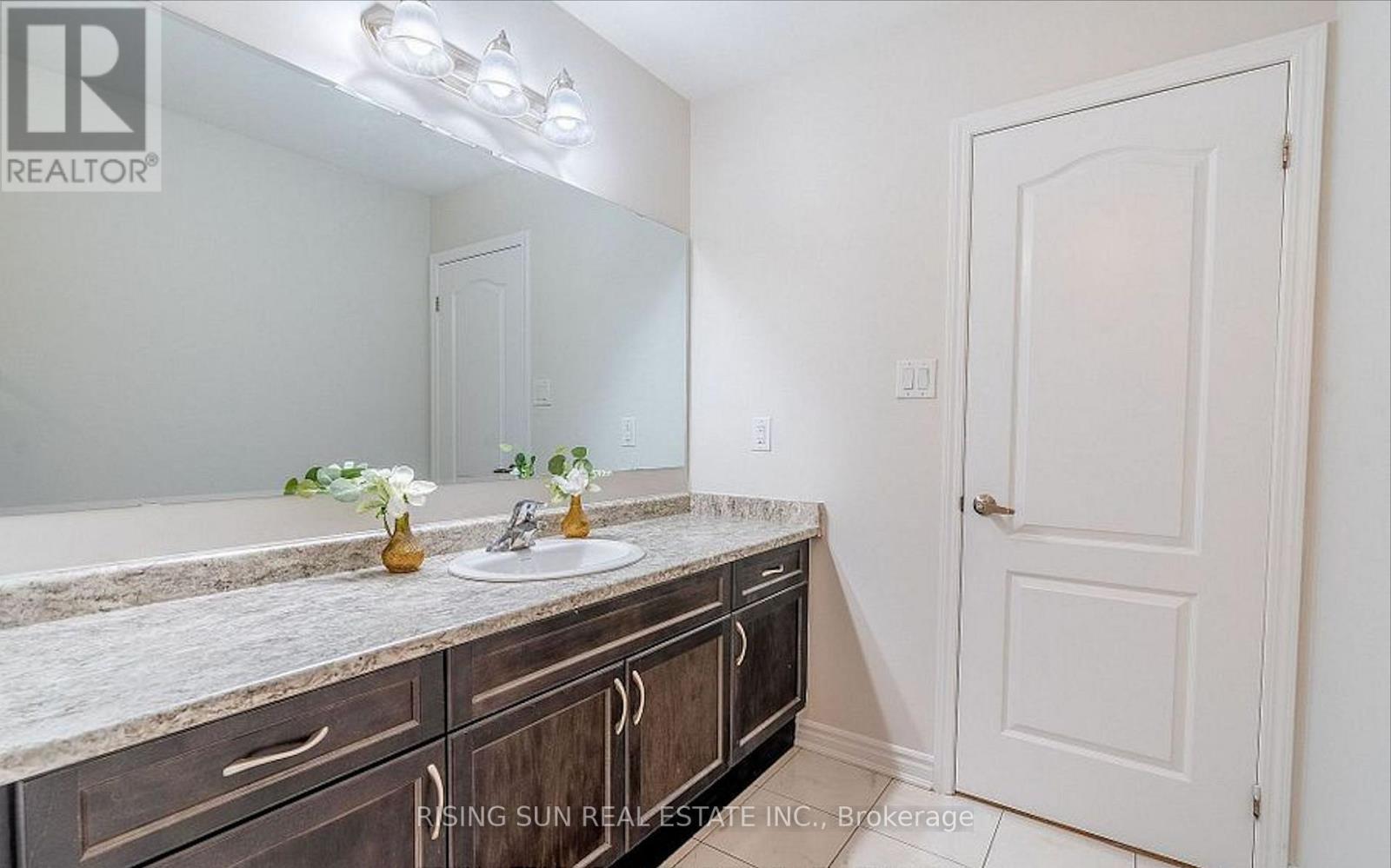 24 Herrick Drive, Brampton, ON - Indoor Photo Showing Bathroom