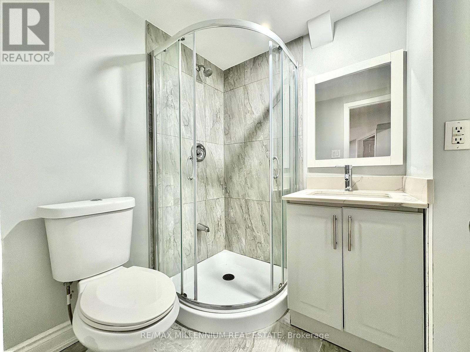 28 Hendricks Crescent, Brampton, ON - Indoor Photo Showing Bathroom